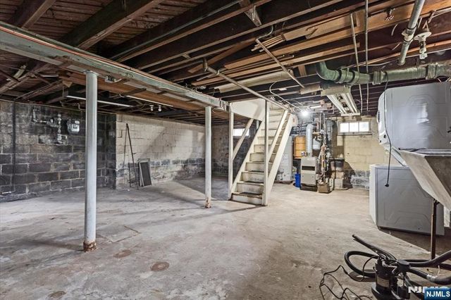 140 Palsa Avenue, Elmwood Park, NJ 07407