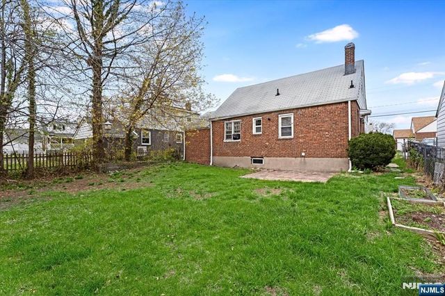 140 Palsa Avenue, Elmwood Park, NJ 07407
