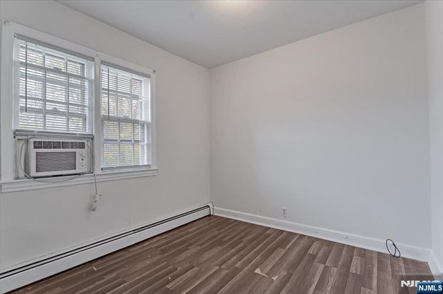 140 Palsa Avenue, Elmwood Park, NJ 07407