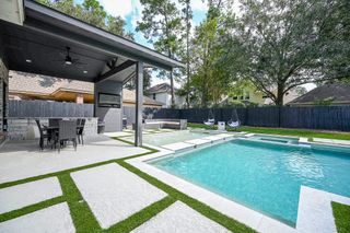 13606 Champions Centre Drive, Houston, TX 77069