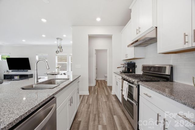 1218 Colgher Street, Charlotte, NC 28227