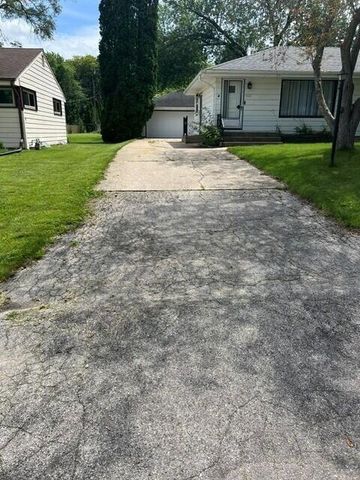 5131 W Willow ROAD, Milwaukee, WI 53223