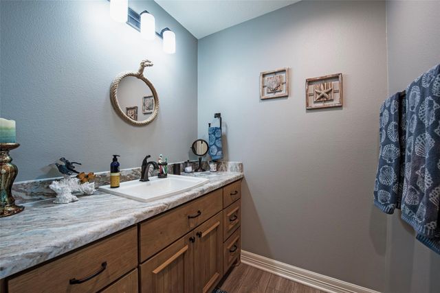 1522 Windsong Way, Tiki Island, TX 77554