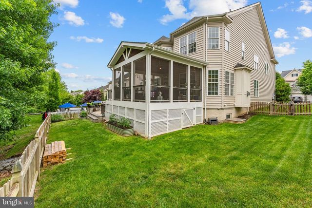21398 FAIRHUNT DR, Ashburn, VA 20148
