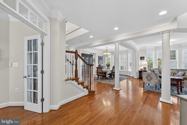 21398 FAIRHUNT DR, Ashburn, VA 20148