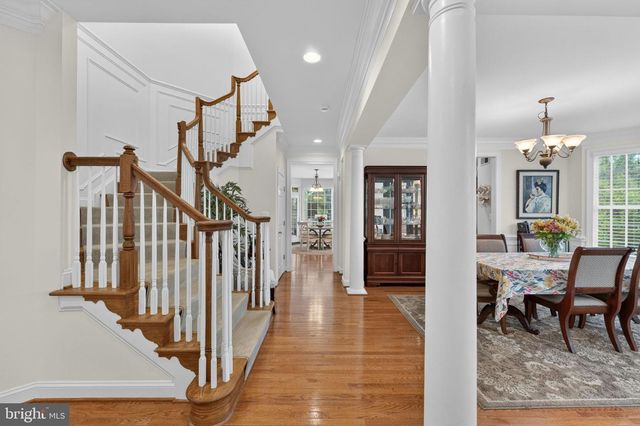 21398 FAIRHUNT DR, Ashburn, VA 20148