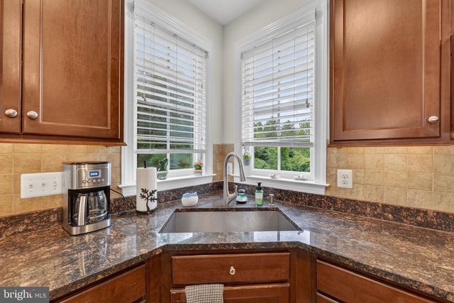 21398 FAIRHUNT DR, Ashburn, VA 20148