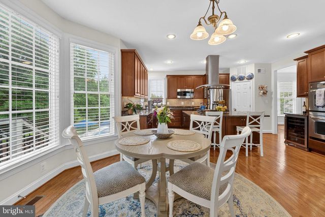 21398 FAIRHUNT DR, Ashburn, VA 20148