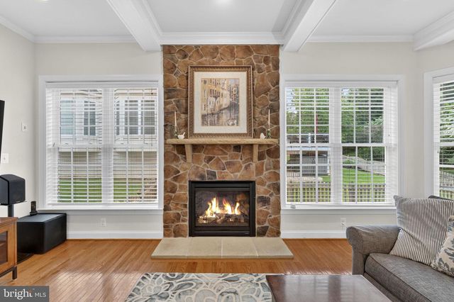 21398 FAIRHUNT DR, Ashburn, VA 20148