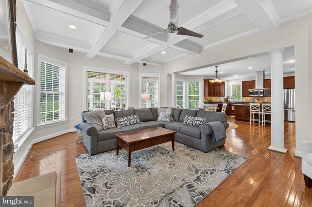 21398 FAIRHUNT DR, Ashburn, VA 20148