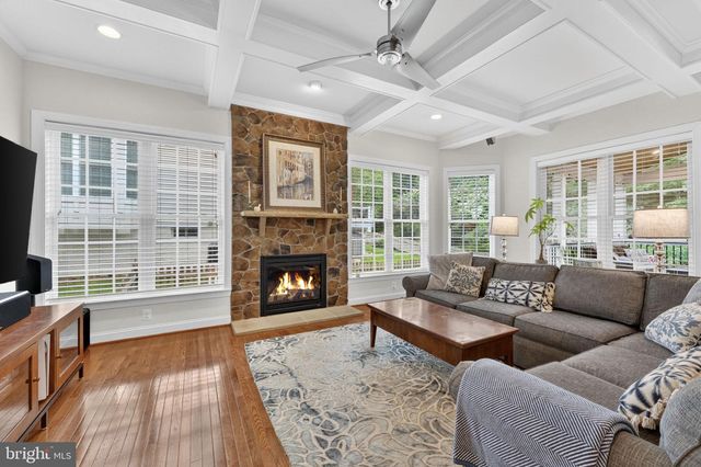 21398 FAIRHUNT DR, Ashburn, VA 20148