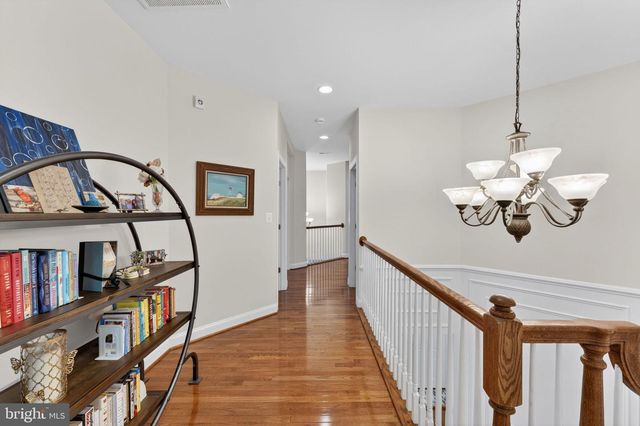 21398 FAIRHUNT DR, Ashburn, VA 20148