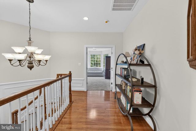 21398 FAIRHUNT DR, Ashburn, VA 20148