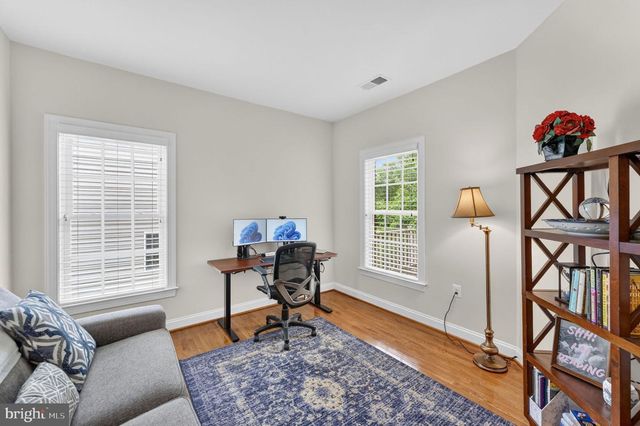 21398 FAIRHUNT DR, Ashburn, VA 20148