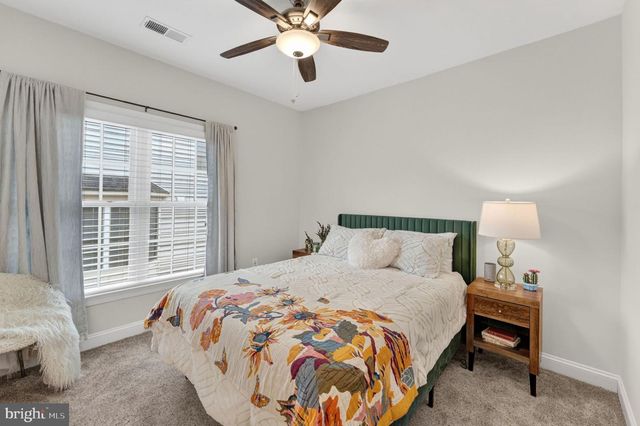 21398 FAIRHUNT DR, Ashburn, VA 20148