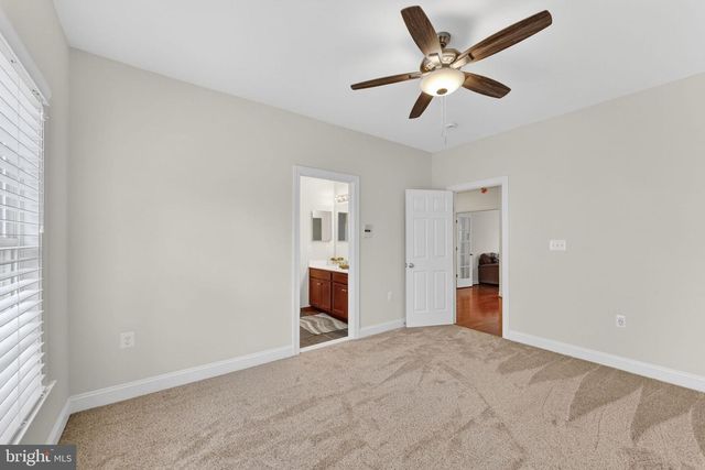 21398 FAIRHUNT DR, Ashburn, VA 20148