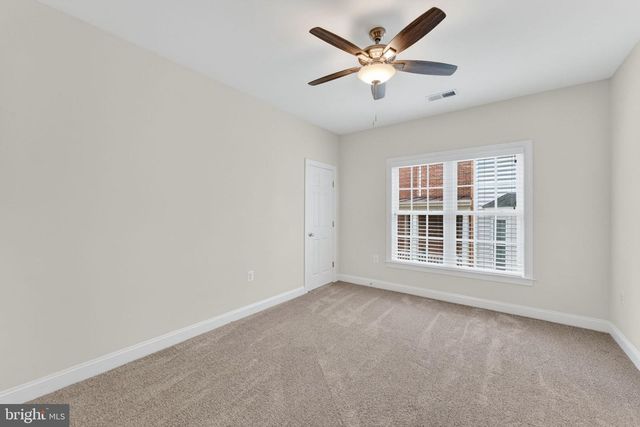 21398 FAIRHUNT DR, Ashburn, VA 20148