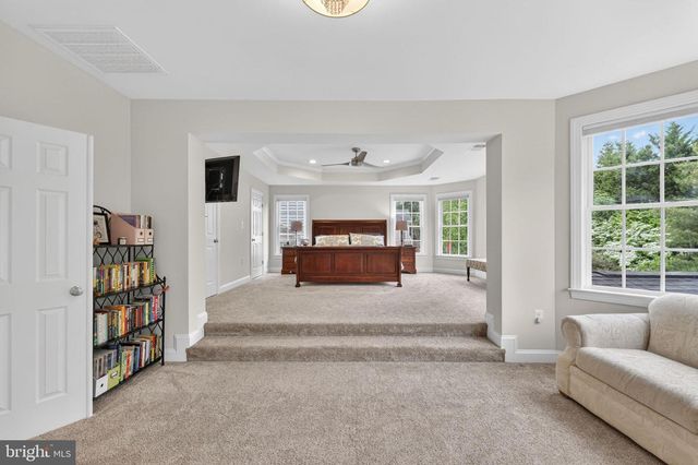21398 FAIRHUNT DR, Ashburn, VA 20148
