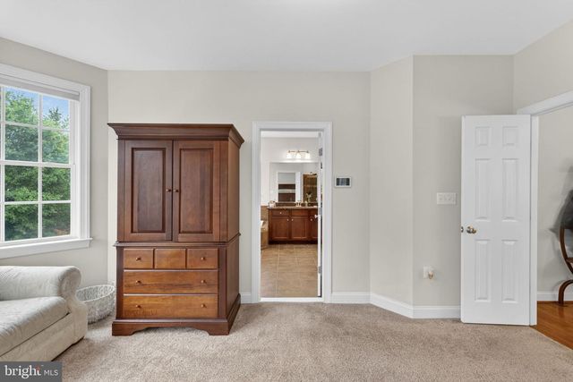21398 FAIRHUNT DR, Ashburn, VA 20148