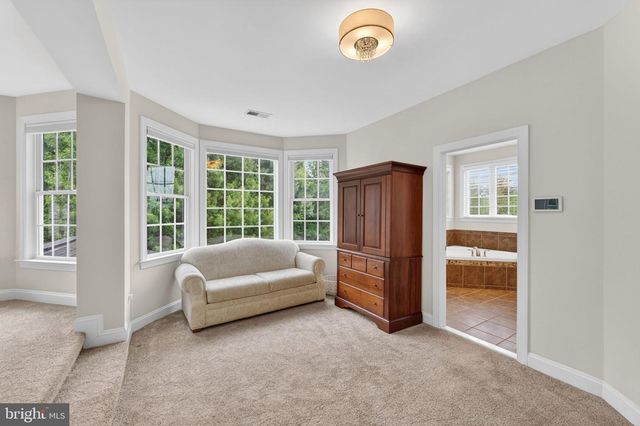 21398 FAIRHUNT DR, Ashburn, VA 20148