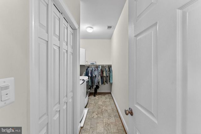 21398 FAIRHUNT DR, Ashburn, VA 20148