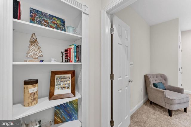 21398 FAIRHUNT DR, Ashburn, VA 20148