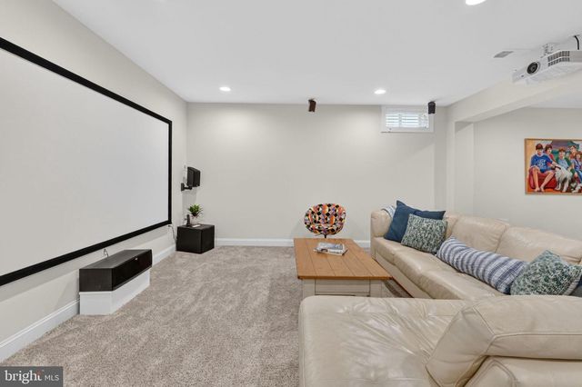 21398 FAIRHUNT DR, Ashburn, VA 20148