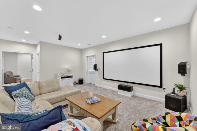 21398 FAIRHUNT DR, Ashburn, VA 20148