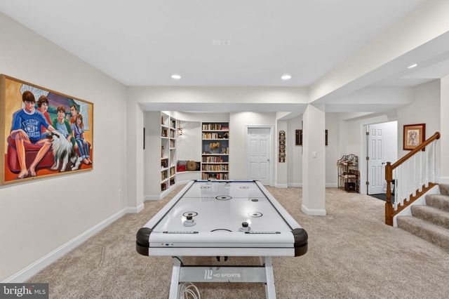21398 FAIRHUNT DR, Ashburn, VA 20148