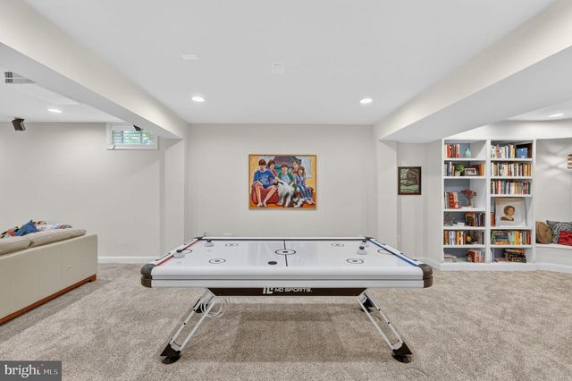 21398 FAIRHUNT DR, Ashburn, VA 20148