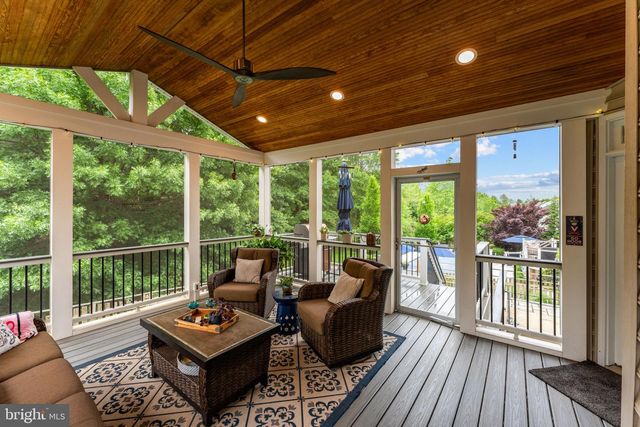 21398 FAIRHUNT DR, Ashburn, VA 20148