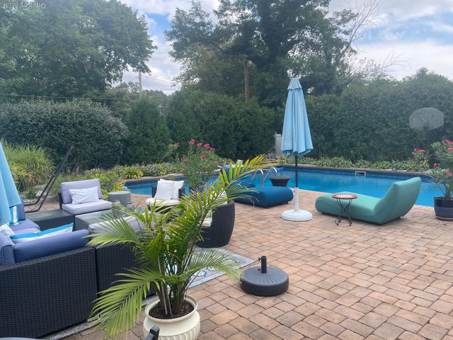 69 Lauren Avenue, Dix Hills, NY 11746