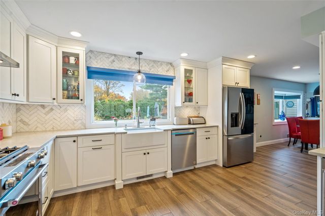 69 Lauren Avenue, Dix Hills, NY 11746