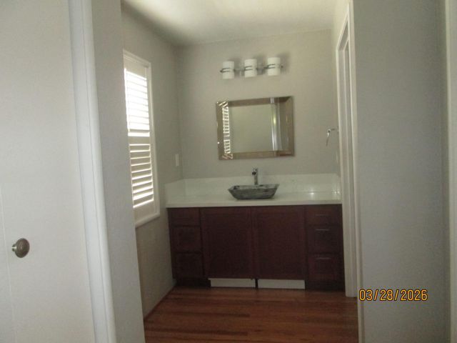 135 S Fairmont Ave, Lodi, CA 95240