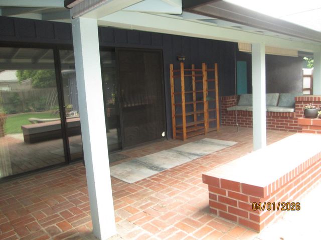 135 S Fairmont Ave, Lodi, CA 95240