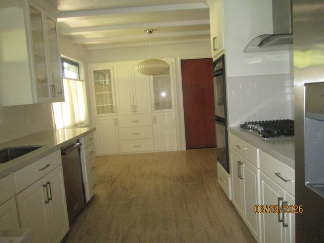 135 S Fairmont Ave, Lodi, CA 95240