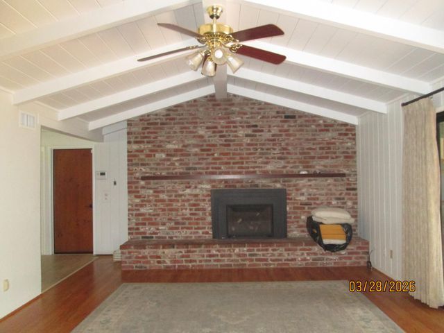 135 S Fairmont Ave, Lodi, CA 95240