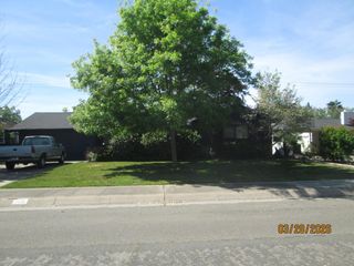 135 S Fairmont Ave, Lodi, CA 95240