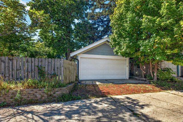 2133 MELROSE Street, Rockford, IL 61103