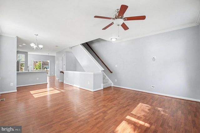 3041 CHINKAPIN OAK LN, Woodbridge, VA 22191
