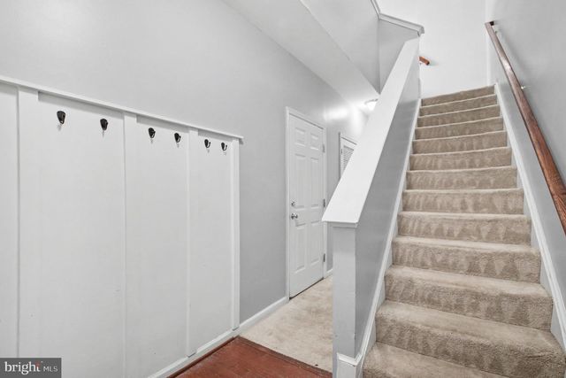 3041 CHINKAPIN OAK LN, Woodbridge, VA 22191