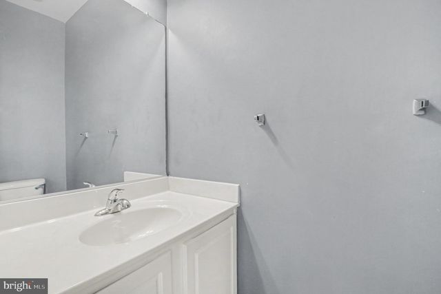 3041 CHINKAPIN OAK LN, Woodbridge, VA 22191