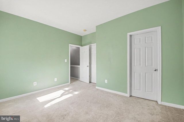3041 CHINKAPIN OAK LN, Woodbridge, VA 22191