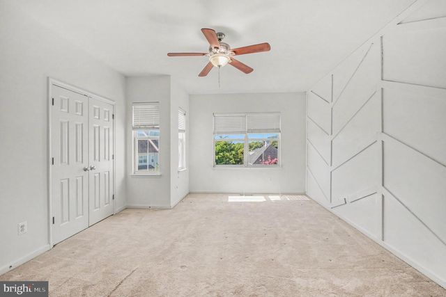 3041 CHINKAPIN OAK LN, Woodbridge, VA 22191