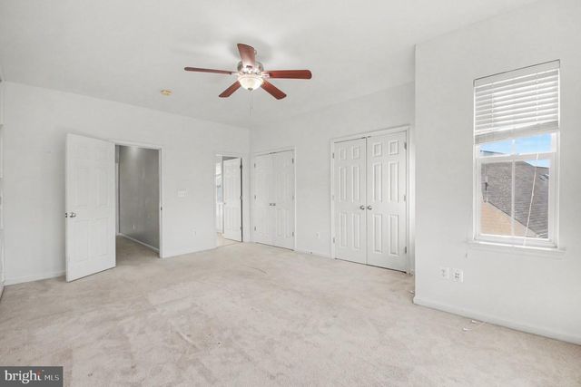 3041 CHINKAPIN OAK LN, Woodbridge, VA 22191