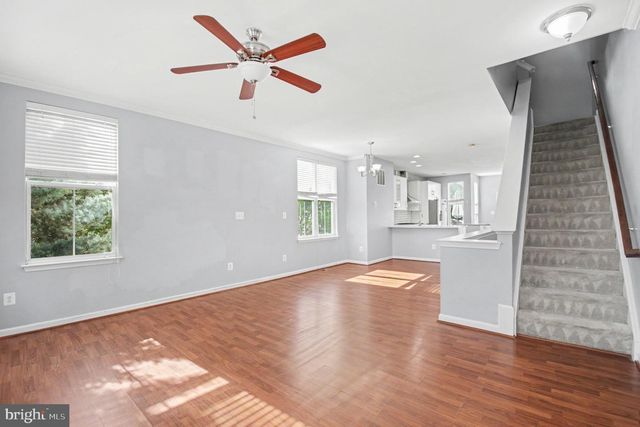3041 CHINKAPIN OAK LN, Woodbridge, VA 22191