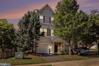 3041 CHINKAPIN OAK LN, Woodbridge, VA 22191
