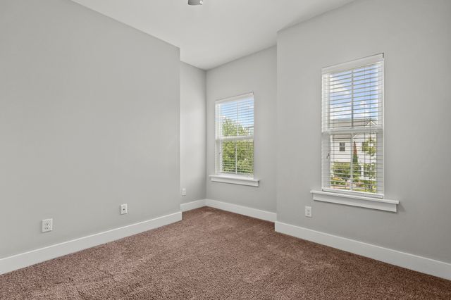 1600 Athena Lane, North Charleston, SC 29405