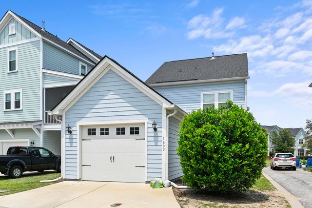 1600 Athena Lane, North Charleston, SC 29405