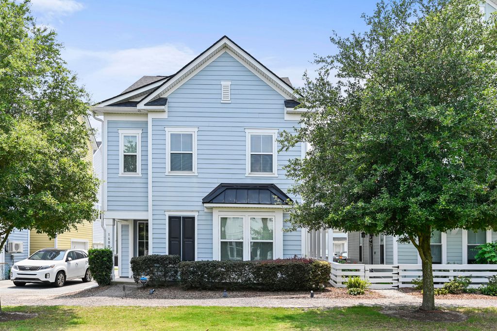 1600 Athena Lane, North Charleston, SC 29405